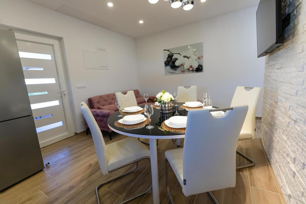 Apartman Laura فير المظهر الخارجي الصورة